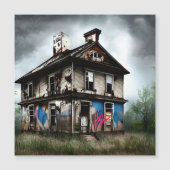 Verlaten oude huis spray verf graffiti (Voorkant)