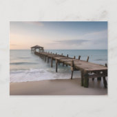 Verlaten pier bij zee briefkaart (Voorkant)