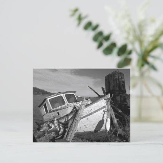 Verlaten Shipwreck Black en White Photo Briefkaart (Staand voorkant)