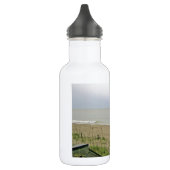 Verlaten strandgebied waterfles (Links)