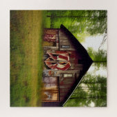 Verlaten verweerd schuur in het bos legpuzzel (Horizontaal)