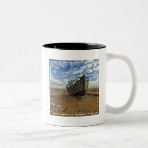 Verlaten Wooden Vissen Boat   Dungeness Tweekleurige Koffiemok