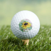 'Verlegen zonnebloem' Golfballen (Insitu Shirt)
