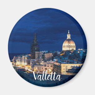 Verlicht in de nacht van Valletta in de stad en ha Magneet