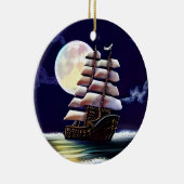 Verlicht schip op de oceaan onder de maan keramisch ornament (Rechts)