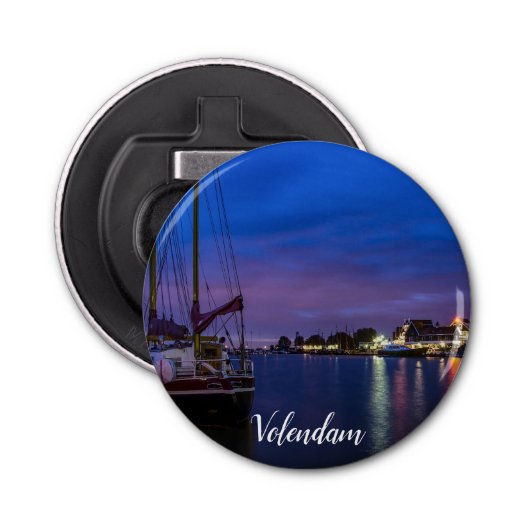 Verlichtde haven van Volendam 's nachts Button Flesopener (Voorkant)