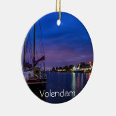 Verlichtde haven van Volendam 's nachts Keramisch Ornament (Rechts)