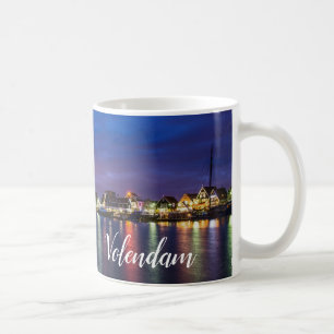 Verlichtde haven van Volendam 's nachts Koffiemok