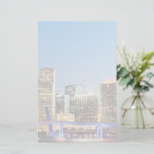 Verlichtde skyline van het centrum van Miami bij s Briefpapier (Staand voorkant)