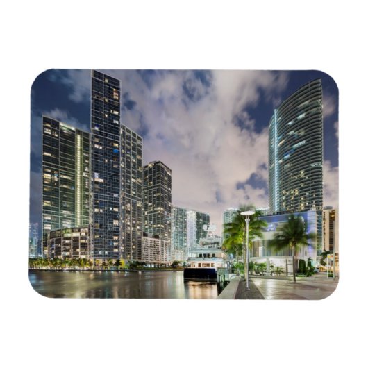 Verlichtde torens aan de waterfront van de Miami Magneet (Horizontaal)