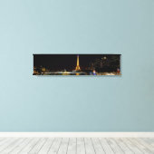 Verlichte Eiffeltoren in Parijs 's nachts Canvas Afdruk (Insitu (Houten vloer))