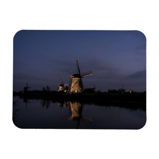 Verlichte windmolen bij Blue Hour rechthoekige mag Magneet (Horizontaal)
