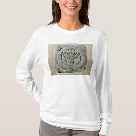 Verlichting met een menorah t-shirt (Voorkant)