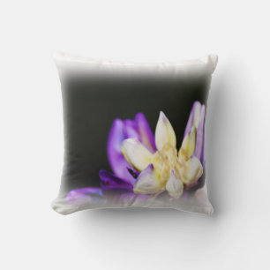 Verliefd op Lupine White Edge Kussen
