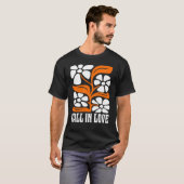 Verliefd Raken Retro Met Boho Bloem T-shirt (Voorkant volledig)