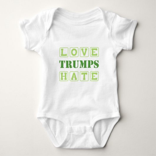 VERLIES TRUMPS HATE ROMPER (Voorkant)