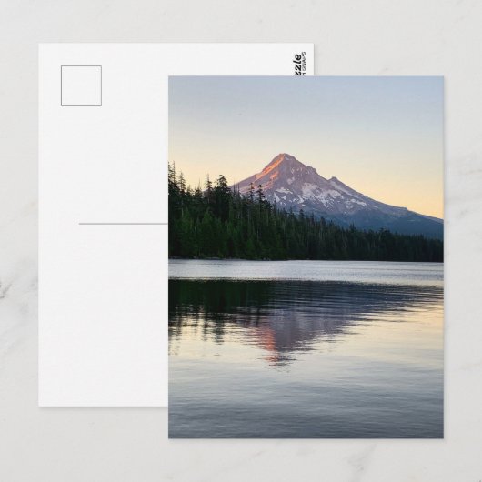 Verliesde zonnereflecties op het meer van de berg  briefkaart (Voorkant / Achterkant)