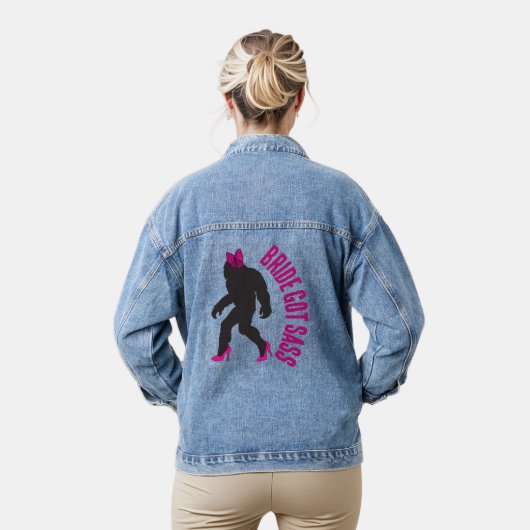 Verloofde Bruid Heeft Sass Sassy Sasquatch Denim Jacket (Model)