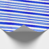 Verloopblauwe en witte strepen cadeaupapier (Hoek)