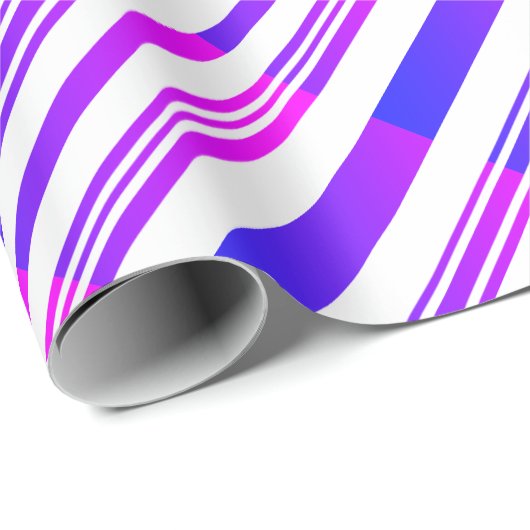 Verlooproze en blauwe strepen op wit cadeaupapier (Rol Hoek)