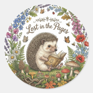 Verloren in de pagina's Schattig egeltje leest boe Ronde Sticker