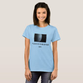 Verloskundigen helpen mensen uit. t-shirt (Voorkant volledig)