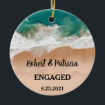 Verloving 2022 van de Beëindigde van de Beach Keramisch Ornament<br><div class="desc">Verloving Keepslag 2022 Eerste Kerstmis Gegaasde keramische siervoorwerpen</div>