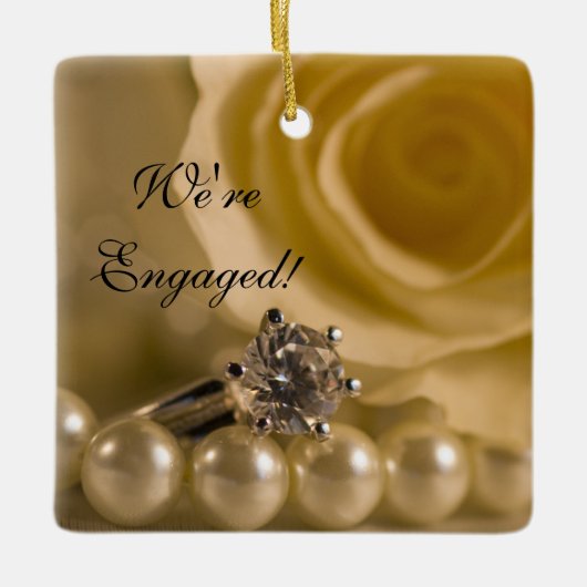 Verloving van witte rozen, van Ring en van parels Keramisch Ornament (Voorkant)