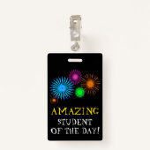 "VERMAKKELIJK STUDENT VAN DE DAG!" + Fireworks-bad Badge (Achterkant met clip)
