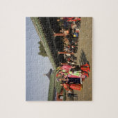 Vermaomde amateur volksdansers vermaken legpuzzel (Verticaal)