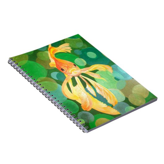 Vermilion Goldfish zwemmen in groene bubbels Notitieboek (Rechterzijde)