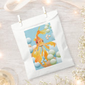 Vermiljoen goudvis in puistwater bedankzakje (Geknipt)