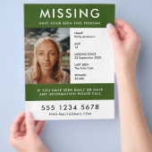 vermiste | Moderne Groene Foto Poster Flyer (Hand)