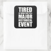 Vermoedelijk deel uit te maken van een belangrijke vierkante sticker (Tas)