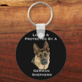 Vermogen en beschermd door een Duitse herder Sleutelhanger (Voorkant)