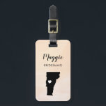 Vermont Map Bagagelabel, Wedding Party Welcome Bagagelabel<br><div class="desc">Deze staatsbagagelabels maken de perfecte bruiloft cadeautjes voor labels of welkome tas labels. Stropdas het aan uw bruidsmaidgiften in plaats van een typisch label van de papiergift, en zij kunnen het voor maanden en jaren gebruiken om te komen. Labels hebben een perzikabrikozenachtergrond. Om het hart bij de trouwplaats te plaatsen,...</div>