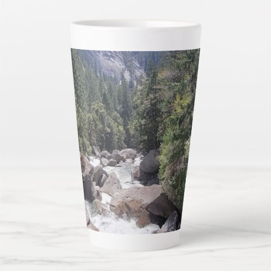 Vernal Herfsten downstream uitzicht Latte Mok (Voorkant)