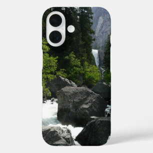 Vernale Herfsten op afstand bij Yosemite iPhone 16 Hoesje