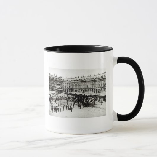 Vernietiging van de kolom van de leverancier mok (Rechts)
