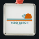 Vero Beach Florida Sun Palm Trees Metalen Ornament<br><div class="desc">Als je droomt van een strandvakantie in Florida die voldoende mogelijkheden biedt om jezelf onder te dompelen in natuur,  geschiedenis en cultuur,  dan is Vero Beach de bestemming voor je.</div>