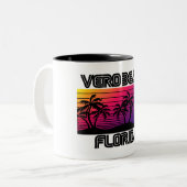 Vero Beach Florida Tweekleurige Koffiemok (Voorkant links)