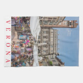 Verona Piazza Erbe uitzicht theedoek (Horizontaal)