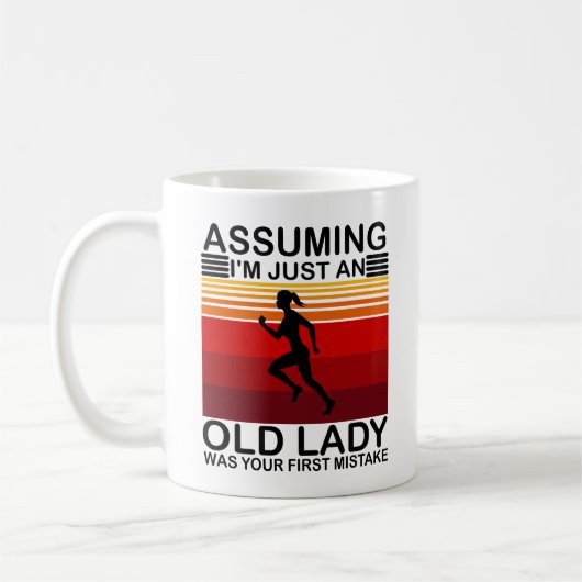 Verondersteld dat ik gewoon een oude dame was, was koffiemok (Links)