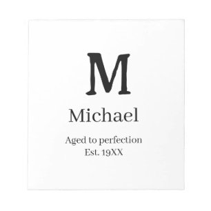 Verouderd tot perfectie est. 19XX monogram naam le Notitieblok