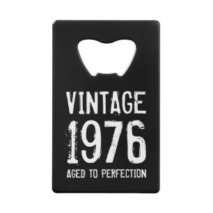 Verouderd tot perfectie vintage 50e verjaardag hum creditkaart flessenopener