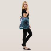 Verouderde Aqua Bloem Tote Tas (Op model)