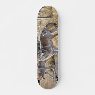 Verpakking van wolven in het bosschilderij persoonlijk skateboard