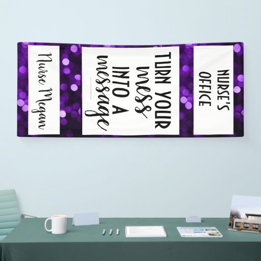 Verpleegdeuropening; Paarse Bokeh; bericht Mess in Spandoek (Beurs)