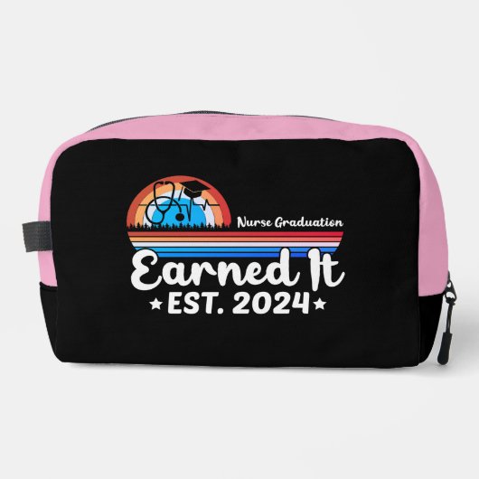 Verpleegkundige Afstuderen: verdiende het 2024 Toilettasje (Voorkant)