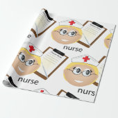 Verpleegkundige met medische klembord en thermomet cadeaupapier (Uitgerold)